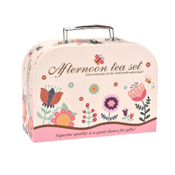 Zestaw Do Herbaty W Walizce Filiżanki Talerzyki Patera Pączki