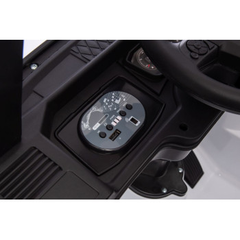 Auto Na Akumulator Scania 500R HL698 Białe 4x4