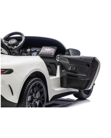 Pojazd Na Akumulator Mercedes AMG DK-GT63 24V Biały