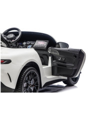 Pojazd Na Akumulator Mercedes AMG DK-GT63 24V Biały