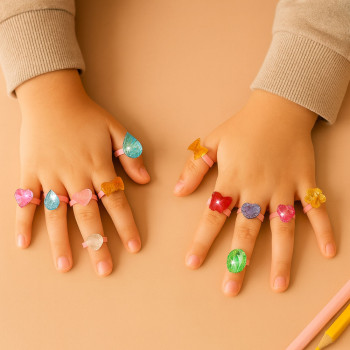 Zestaw Piękności Pierścionki Dla Dzieci Błyszczące Kolorowe  50 szt.