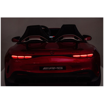 Auto Na Akumulator Mercedes GT63 AMG DK-GT63 24V LCD Czerwony Lakierowany