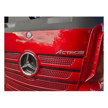 Auto na Akumulator Mercedes Actros Czerwony Lakierowany MP4