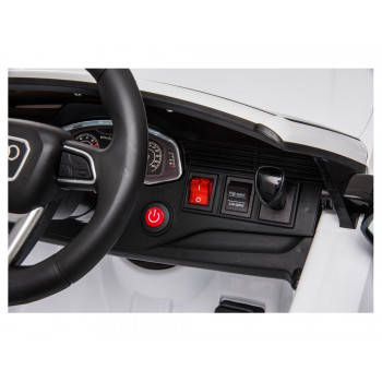 Samochód na akumulator Audi RS Q8 biały