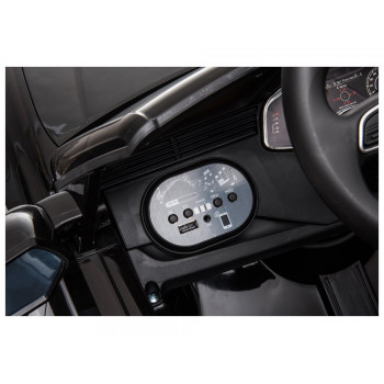 Samochód na akumulator Audi RS Q8 czarny