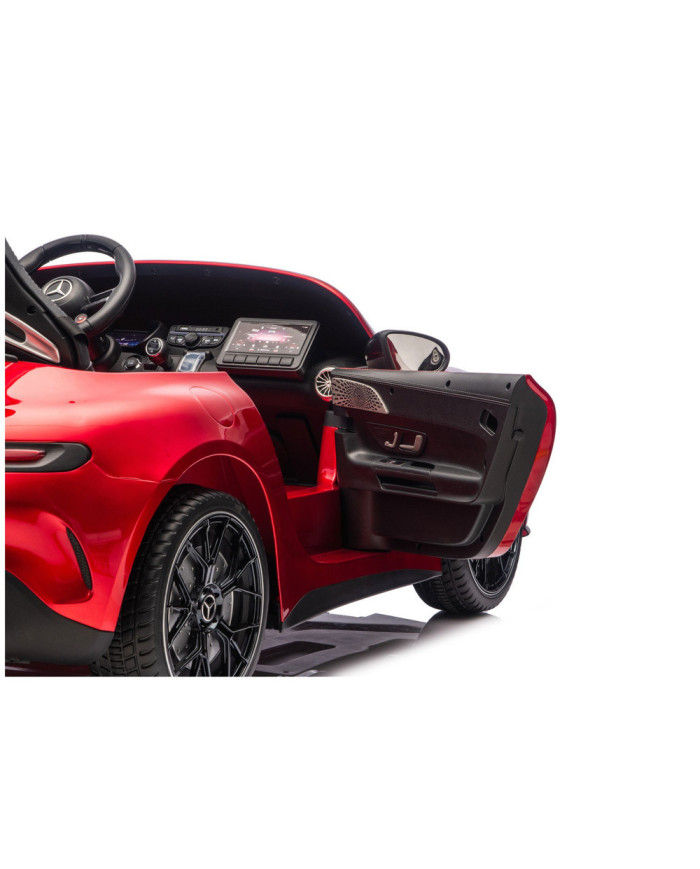 Auto Na Akumulator Mercedes GT63 AMG DK-GT63 24V LCD Czerwony Lakierowany