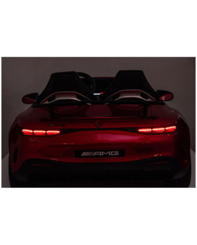Auto Na Akumulator Mercedes GT63 AMG DK-GT63 24V LCD Czerwony Lakierowany
