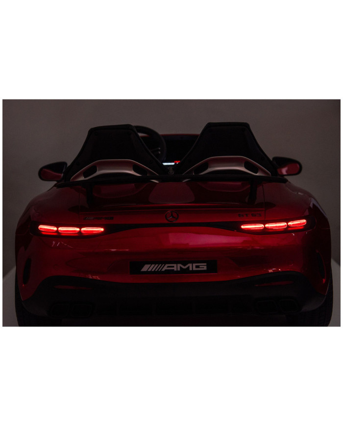 Auto Na Akumulator Mercedes GT63 AMG DK-GT63 24V LCD Czerwony Lakierowany
