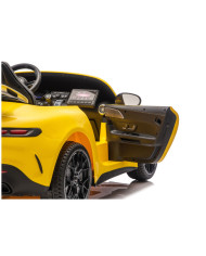 Auto Na Akumulator Mercedes GT63 AMG DK-GT63 24V LCD Żółty