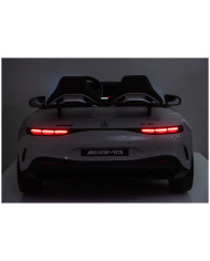 Auto Na Akumulator Mercedes GT63 AMG DKGT63 24V LCD Lakierowany Jasno Szary