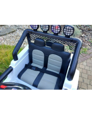 Auto na Akumulator S2388 Pilot Światła LED Radio Jeep Biały 4x45W
